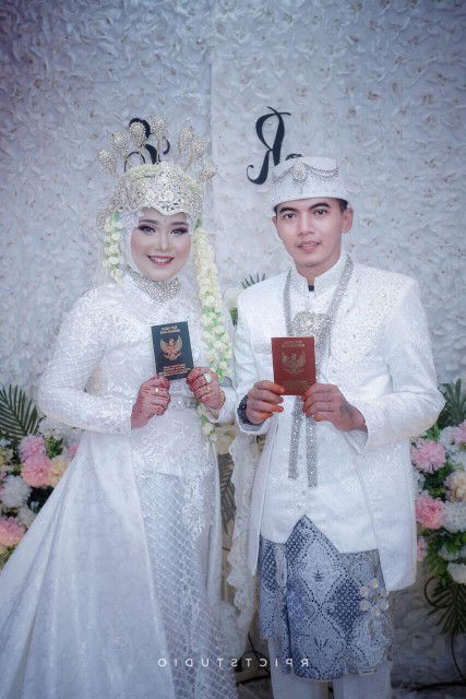 Endah Lesthary profile icon