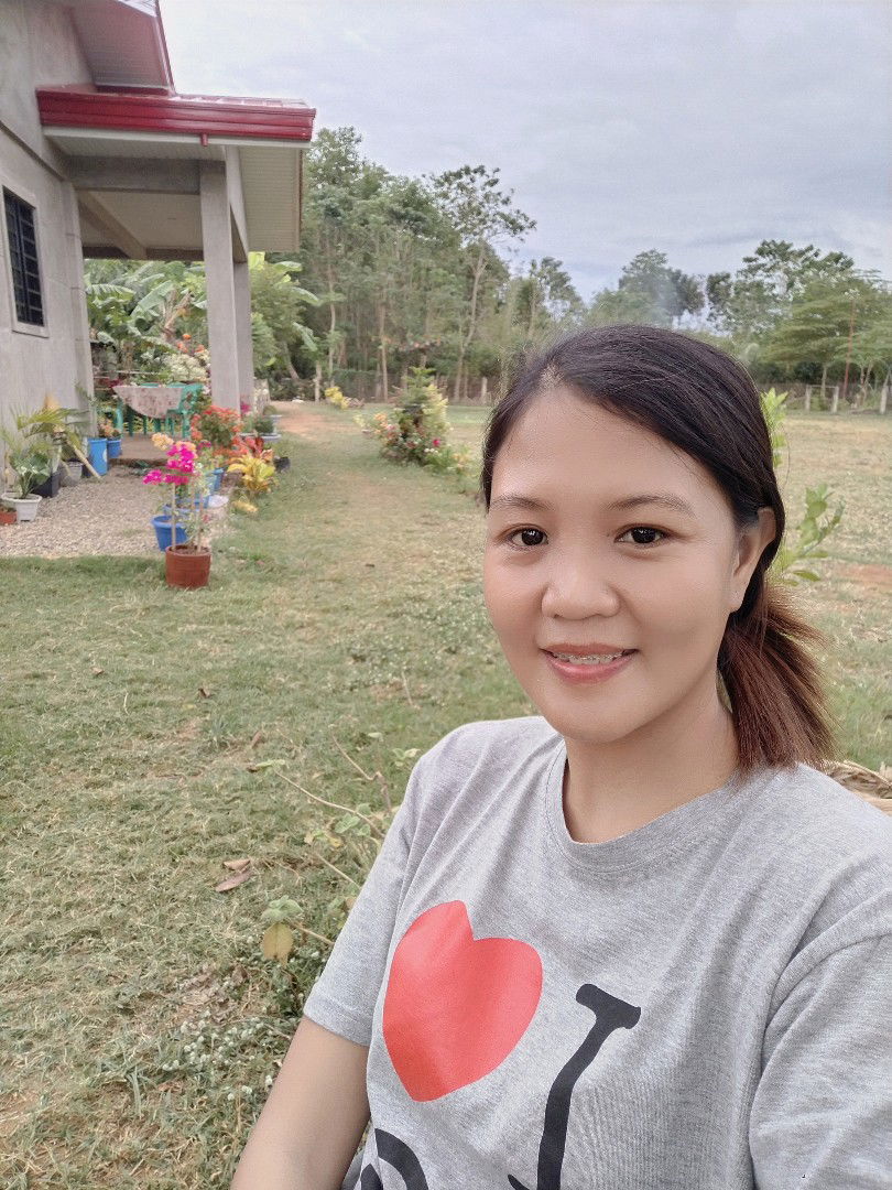 Reina Seguirre profile icon