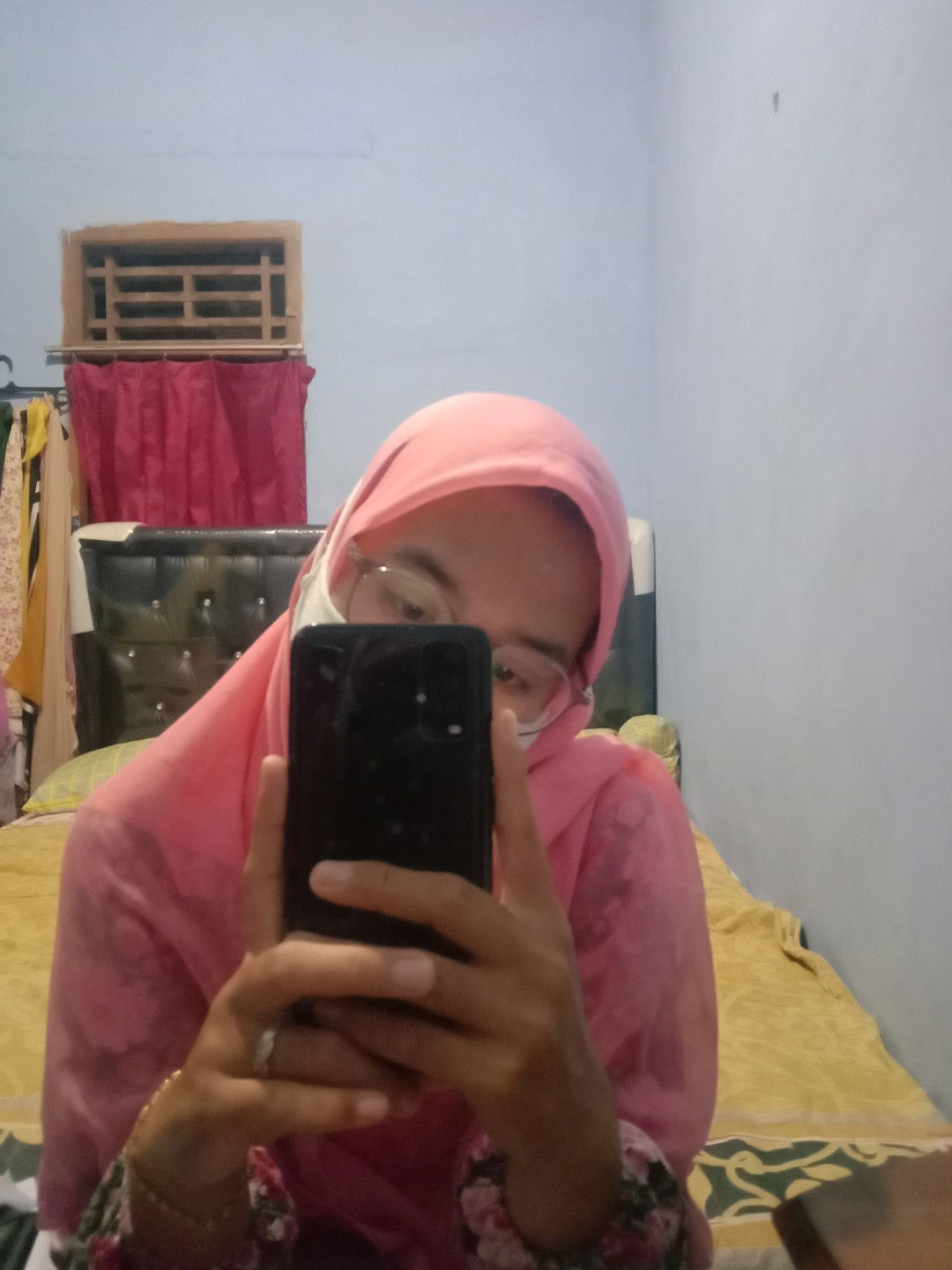 Deva Apriani profile icon