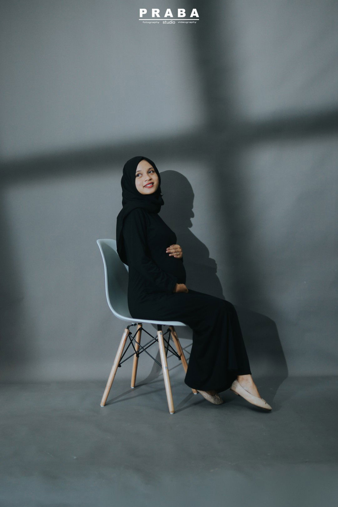 Reviana Pangestu profile icon