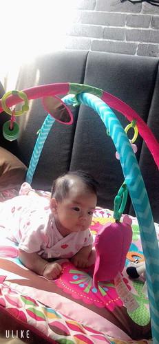 ลูกน้อยวัยนี้มีบ้านไหนยืดอก ตั้งแขน ได้แล้วบ้างค่ะ
