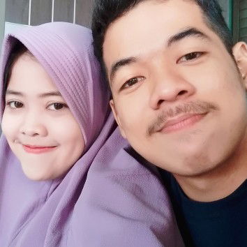 Ria Wanti profile icon