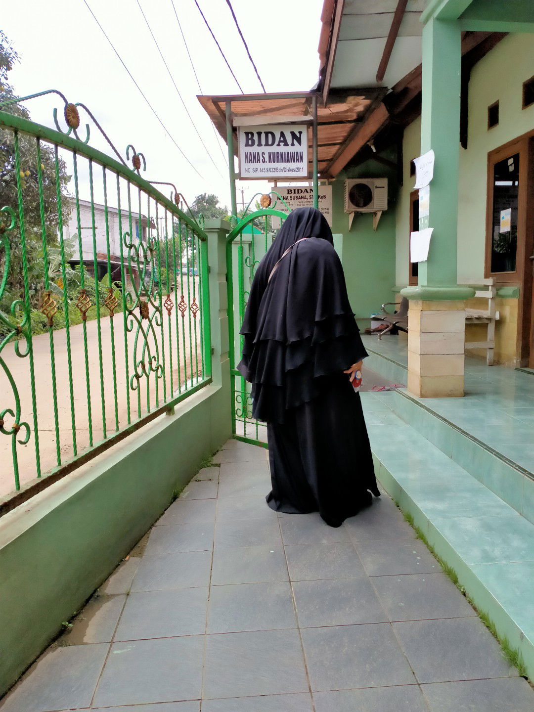 Siti Qoniatun Ni'mah profile icon