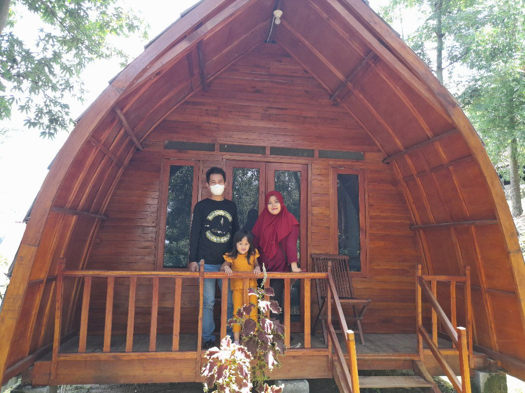 Siti Hoeriah profile icon