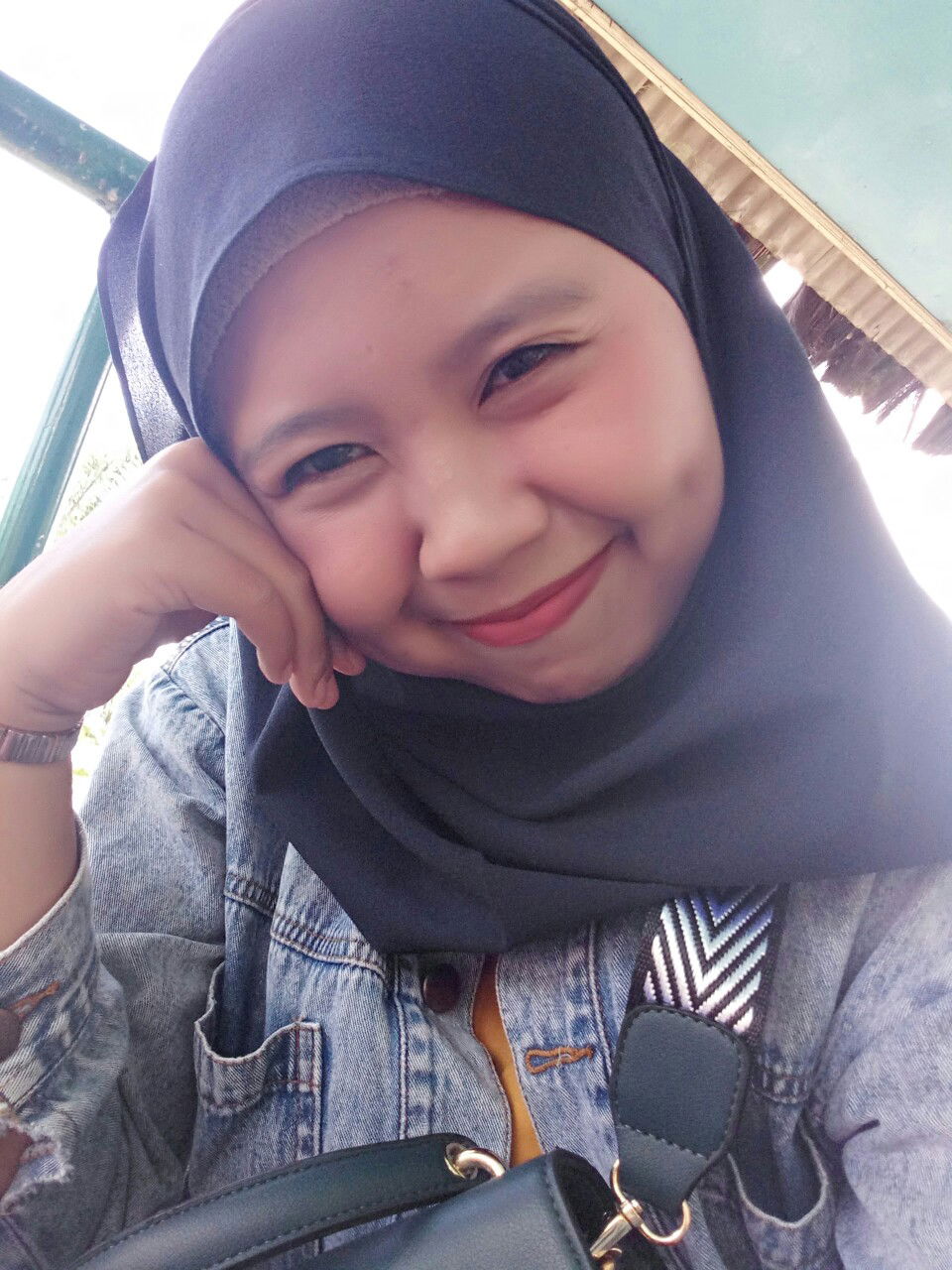 Chyntia dannis profile icon