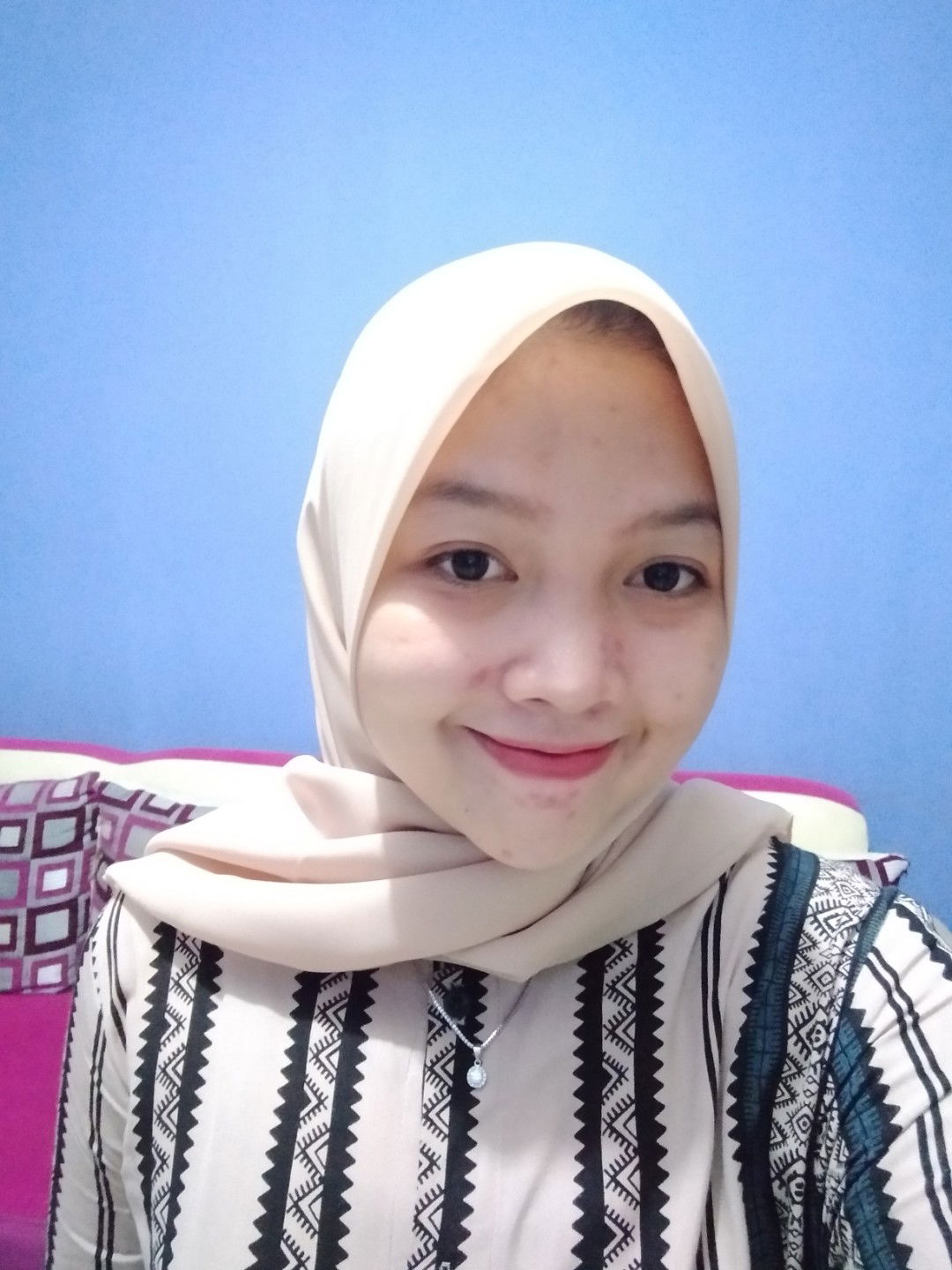 nira wulan sari profile icon