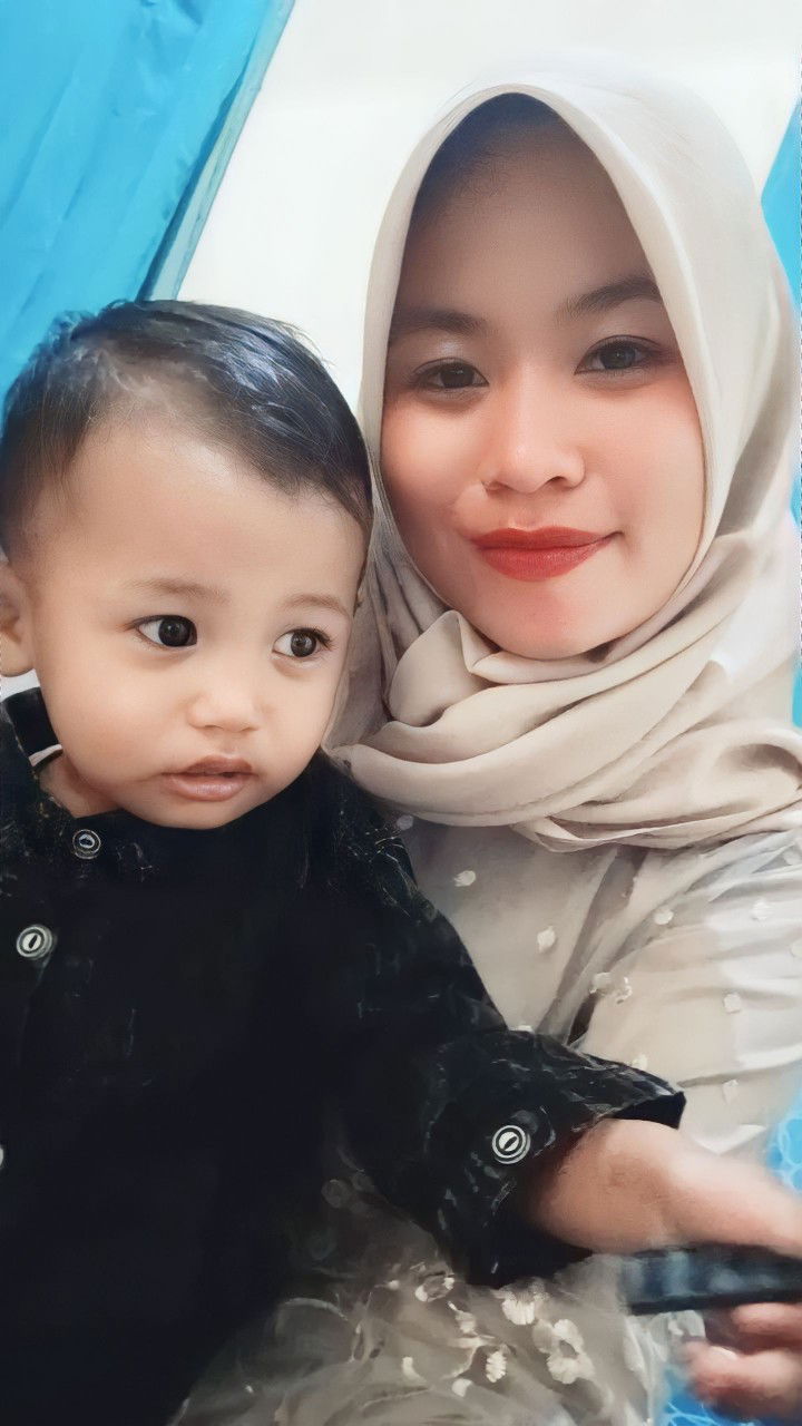 Desi Intan Purnamasarii profile icon