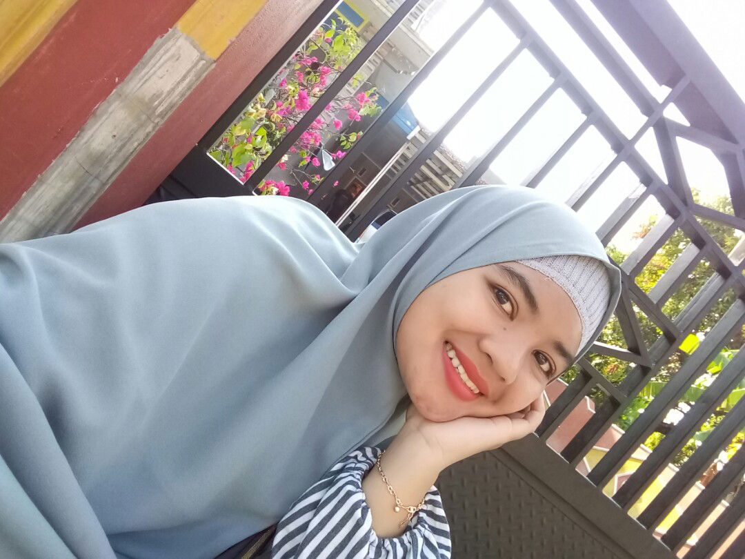 Putri Intan profile icon