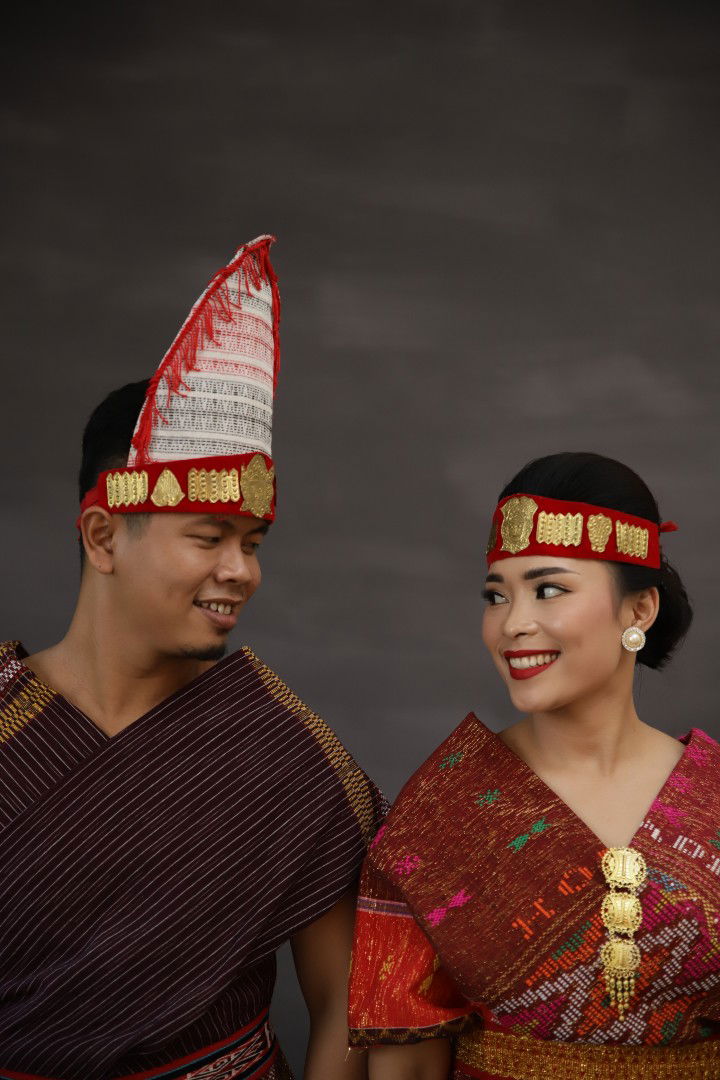 Ester Sigiro profile icon