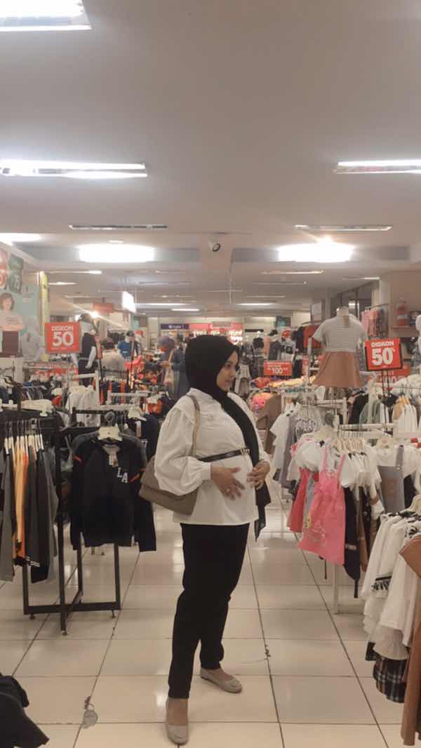 Intan Zulyanti profile icon