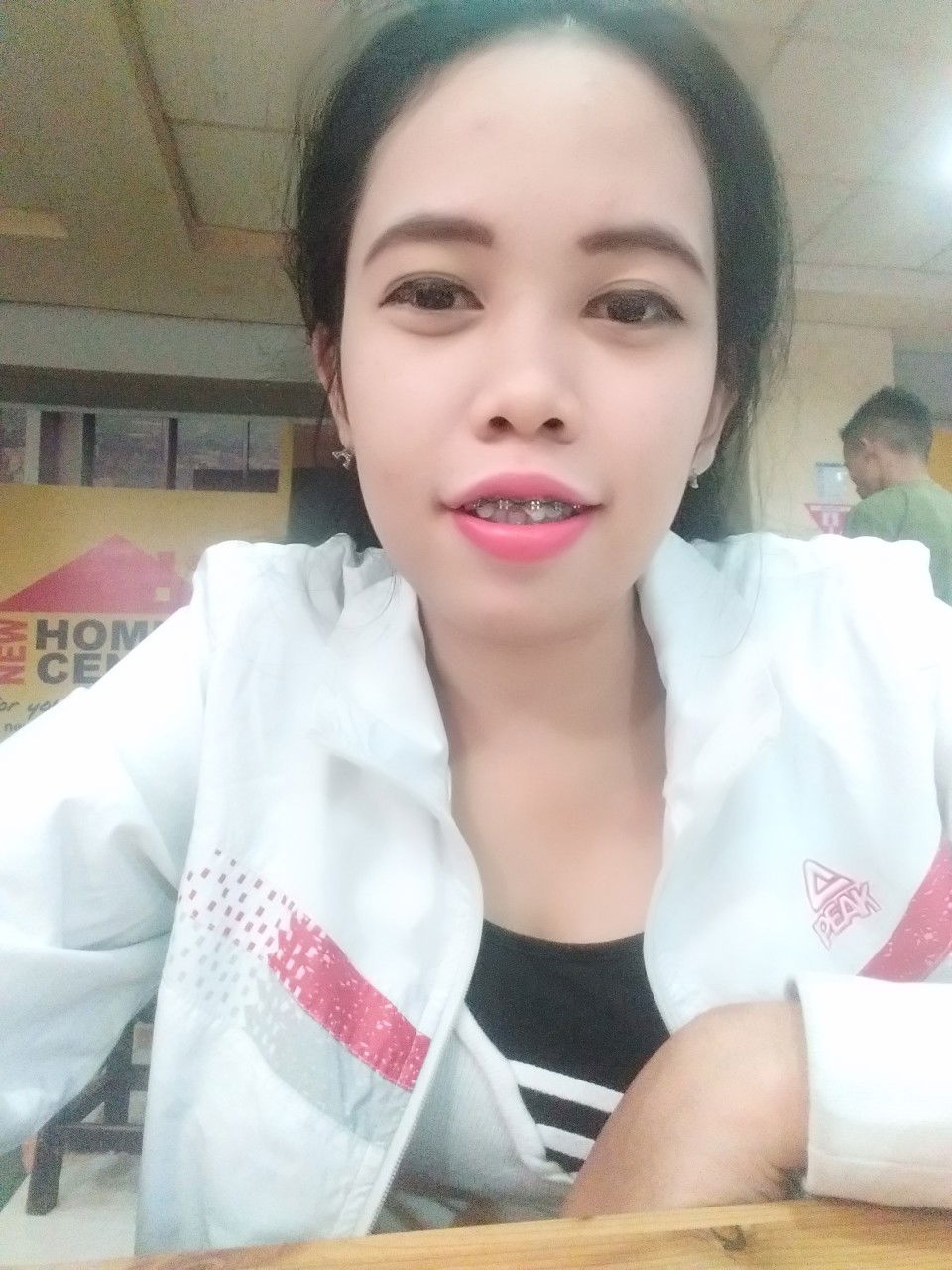 indah fitriani sulistiowaty profile icon