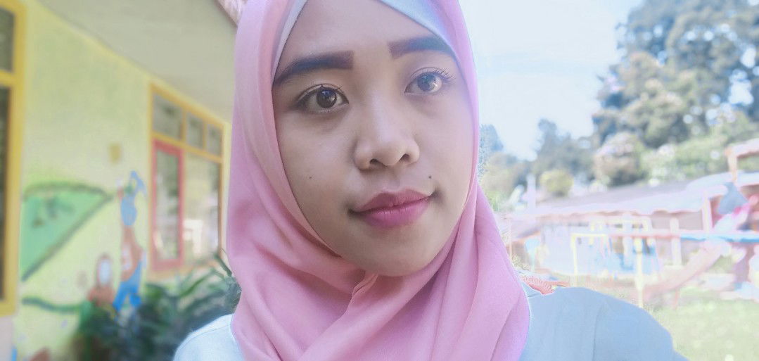 fitri yanti profile icon