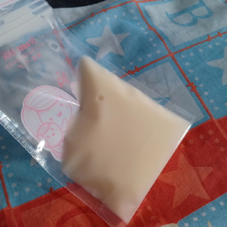 นมแม่