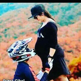 Egis Citra Utami profile icon