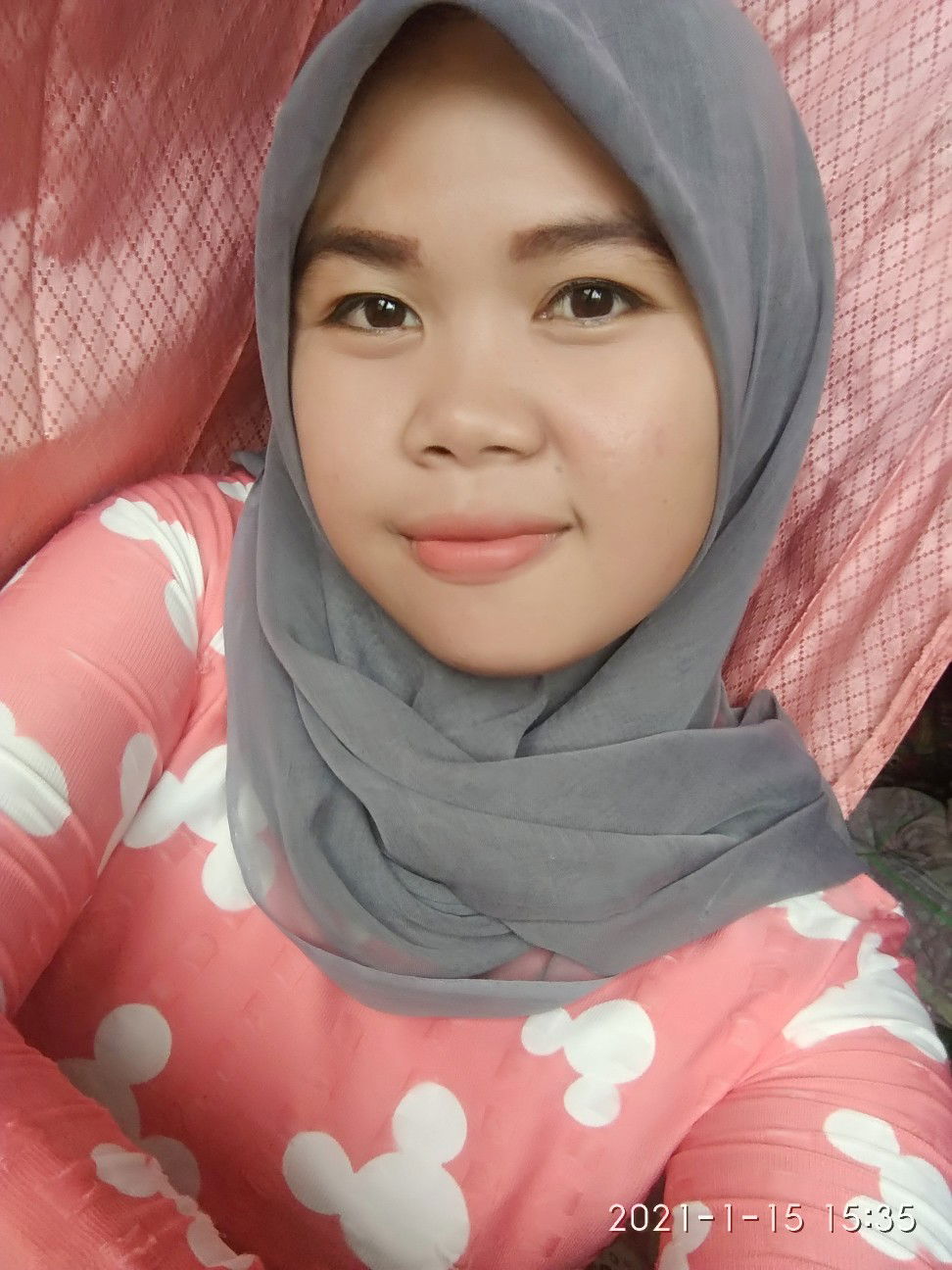 Reni Yulianti profile icon