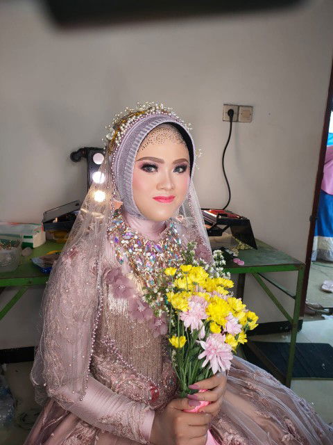 Rika Agustina profile icon