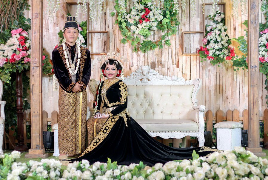 Mamik Yuliana profile icon