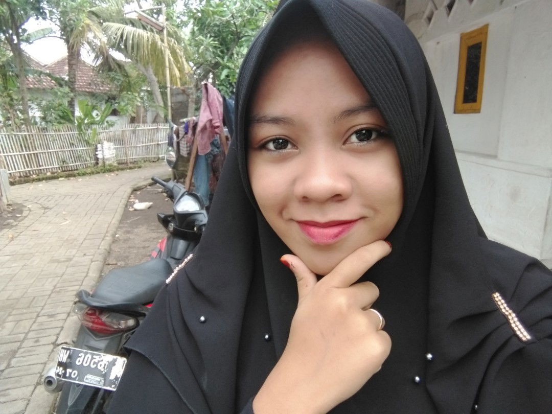 Siti khumairoh profile icon