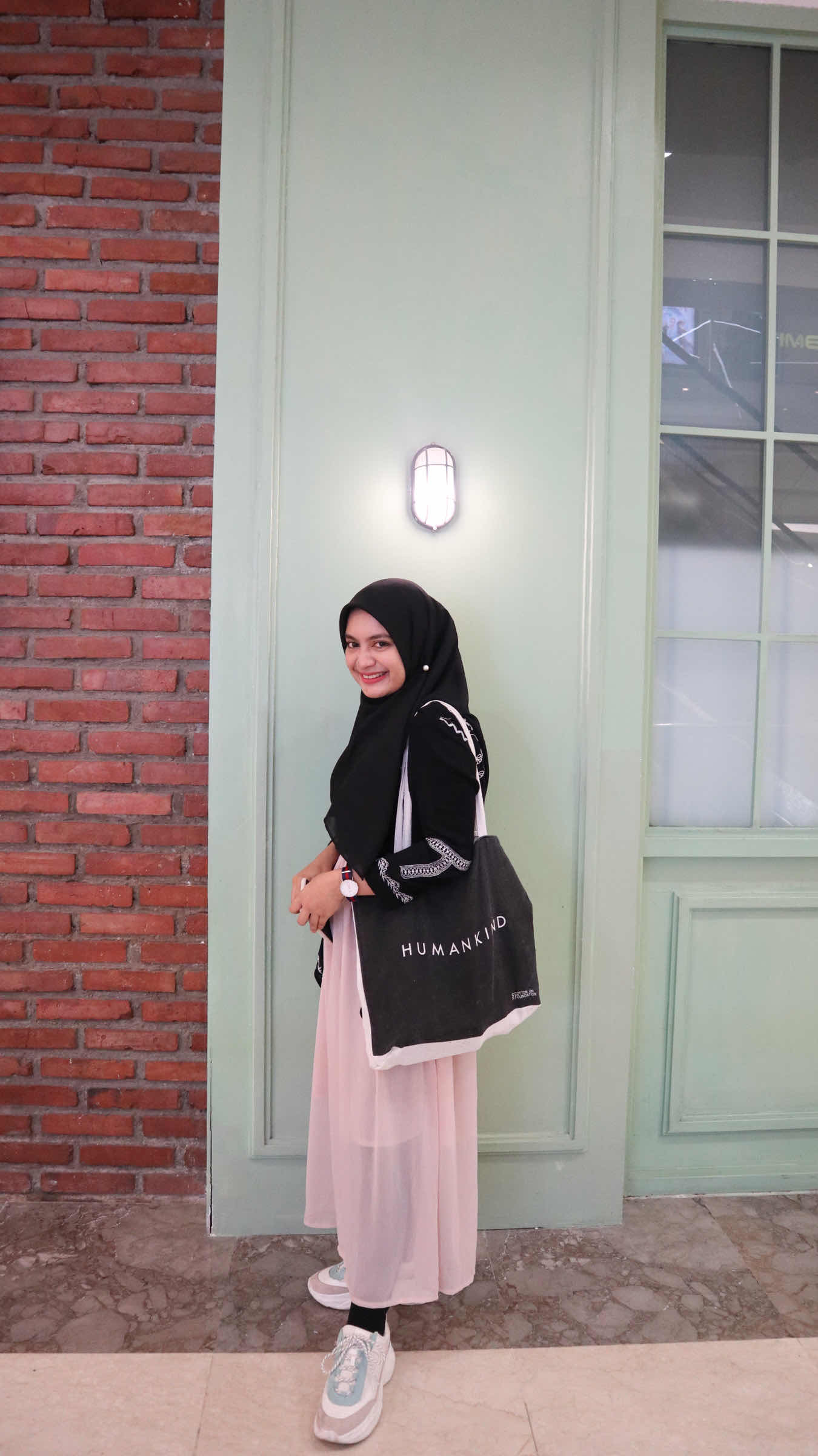 Bella Andjani profile icon