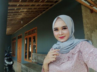 Lis Oktayani profile icon