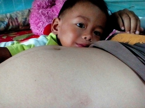 พี่ชายเห่อน้อง