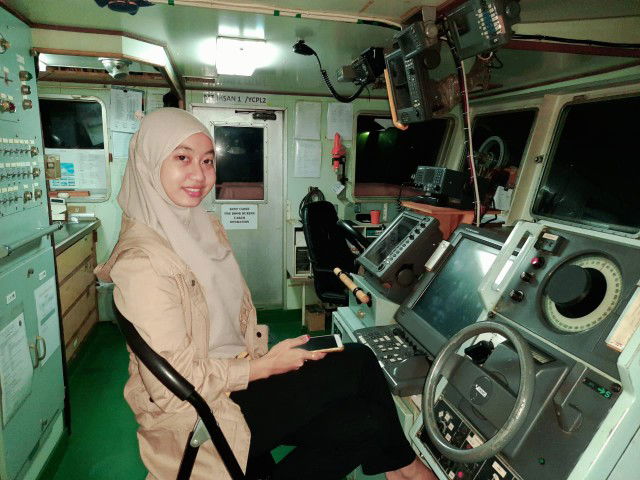 Mikail Moms profile icon