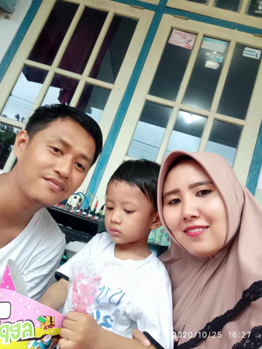 Nuraini profile icon