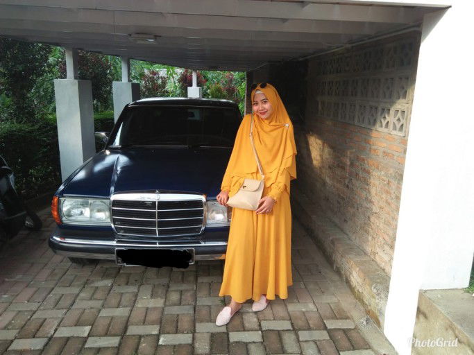 Novia Sari profile icon