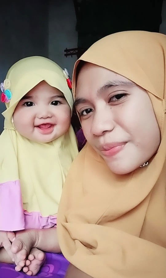 Laila Ahmad profile icon