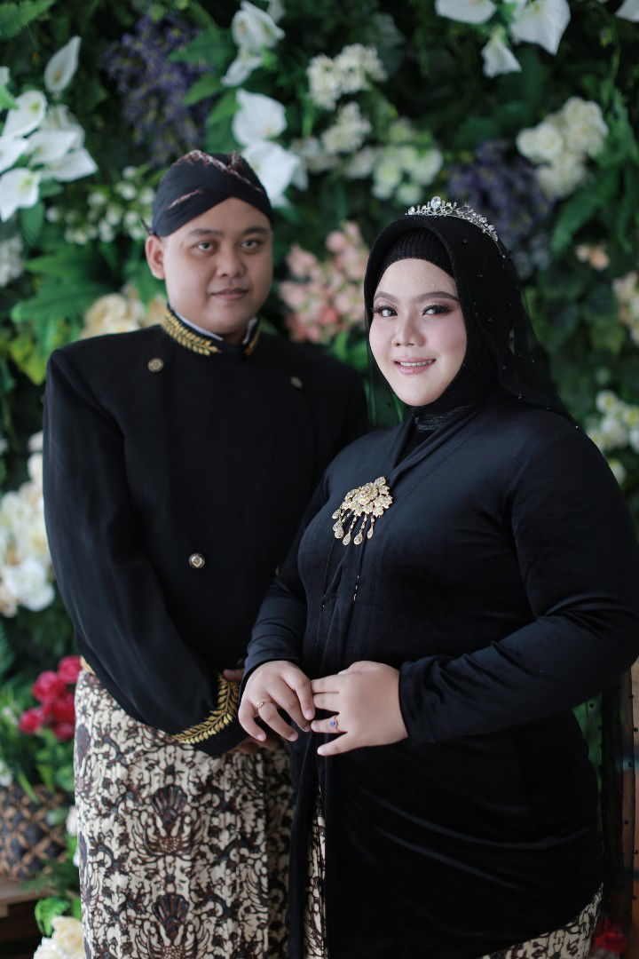 Fitri Chomariah profile icon