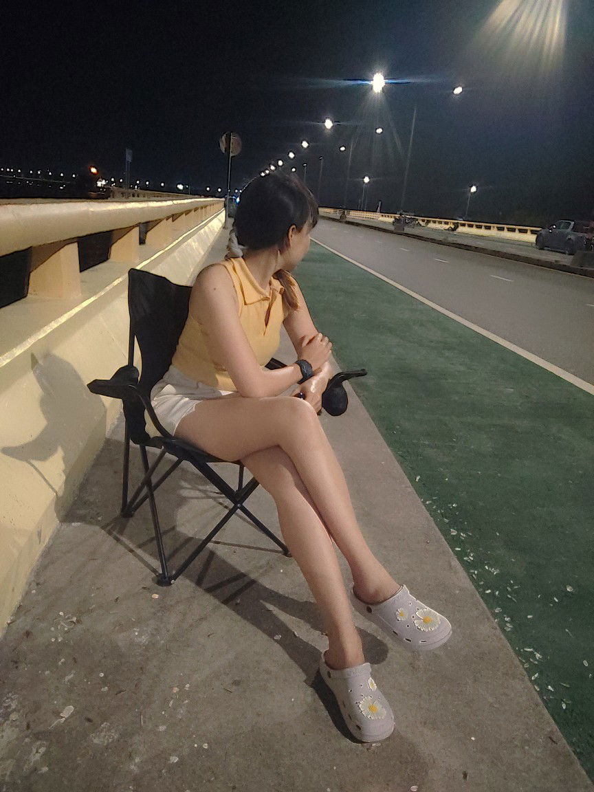 nipaporn profile icon