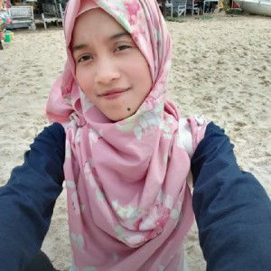 Reni Permatasari profile icon