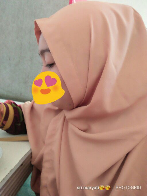 sri maryati profile icon