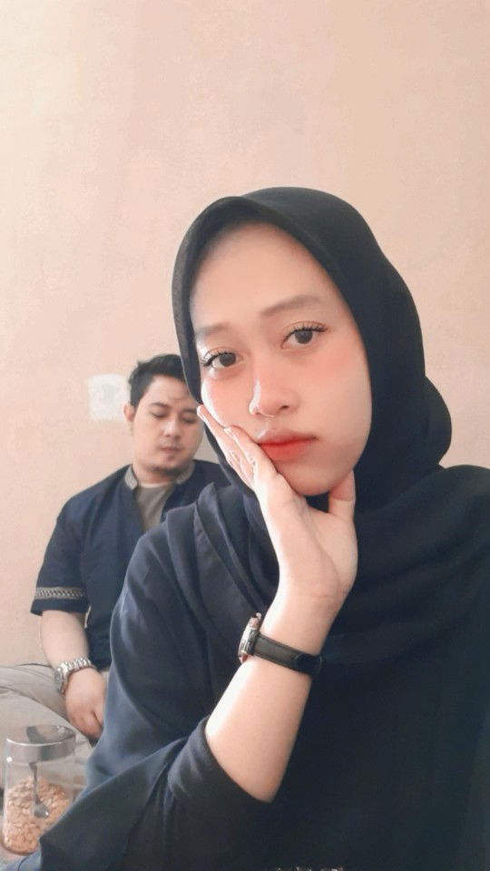 sarahasmarani putri profile icon