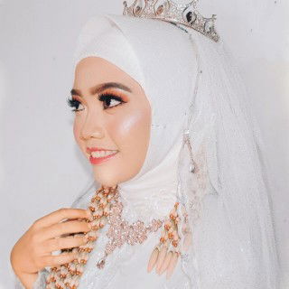 Aprilia Lutviani profile icon