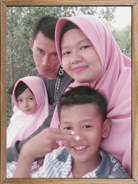 Desy Handayani profile icon