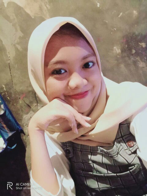 Luvi Winarti profile icon