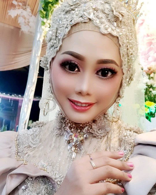 Mega Trisna profile icon