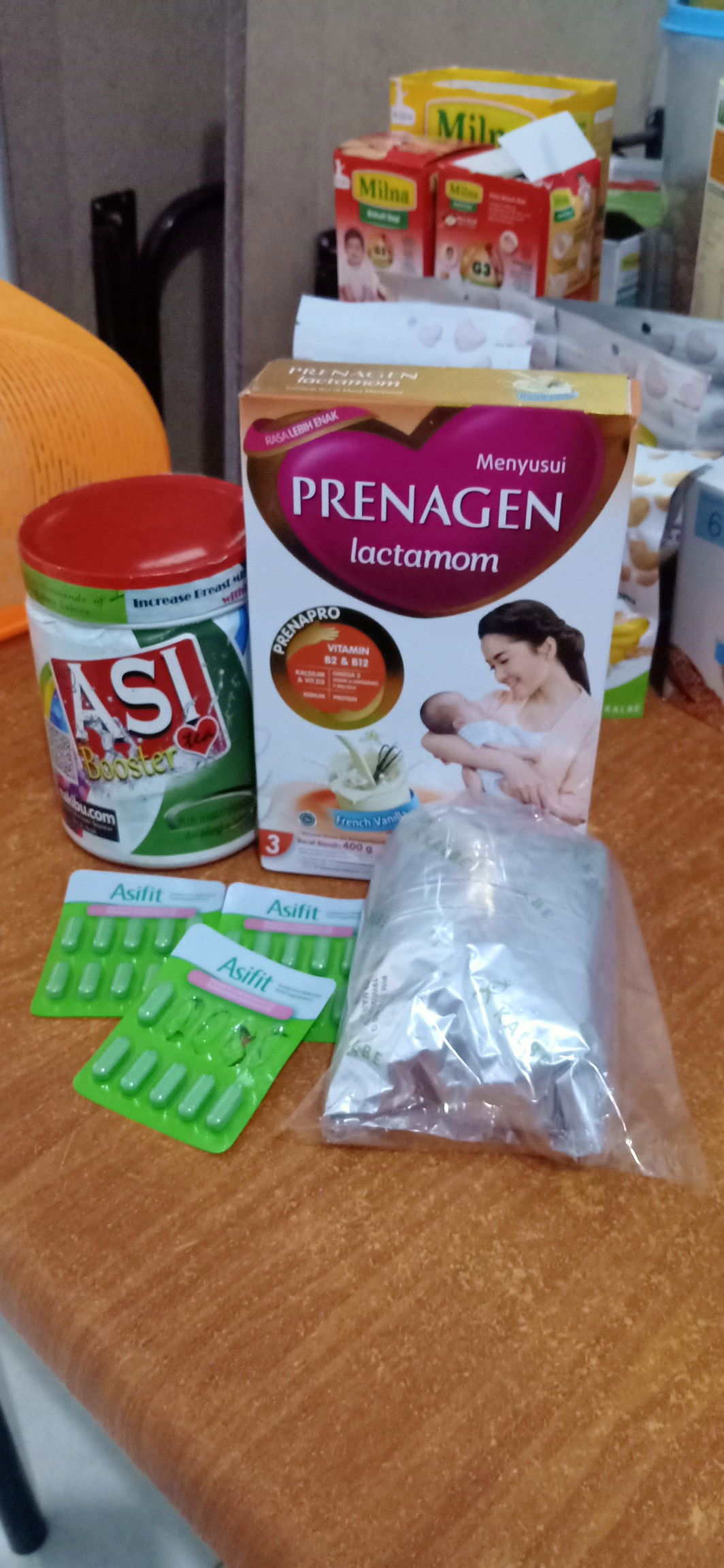 SUPLEMEN, SUSU, DAN TEH UNTUK IBU MENYUSUI