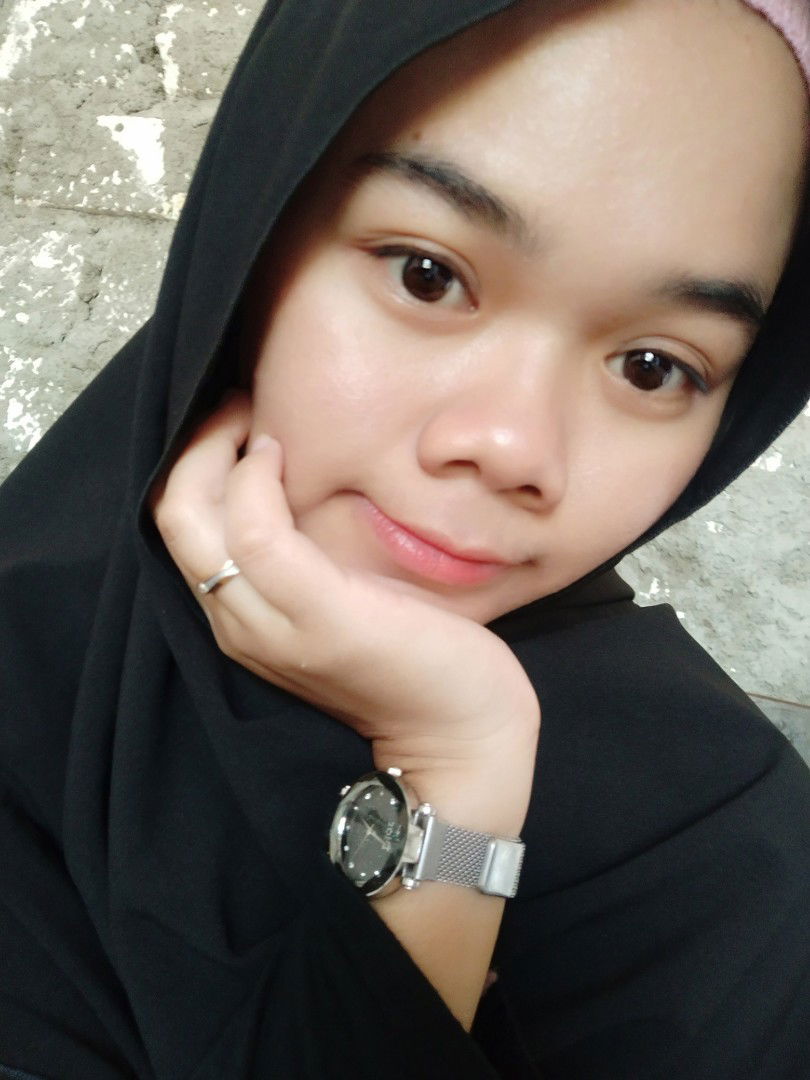 Dewi Achie profile icon