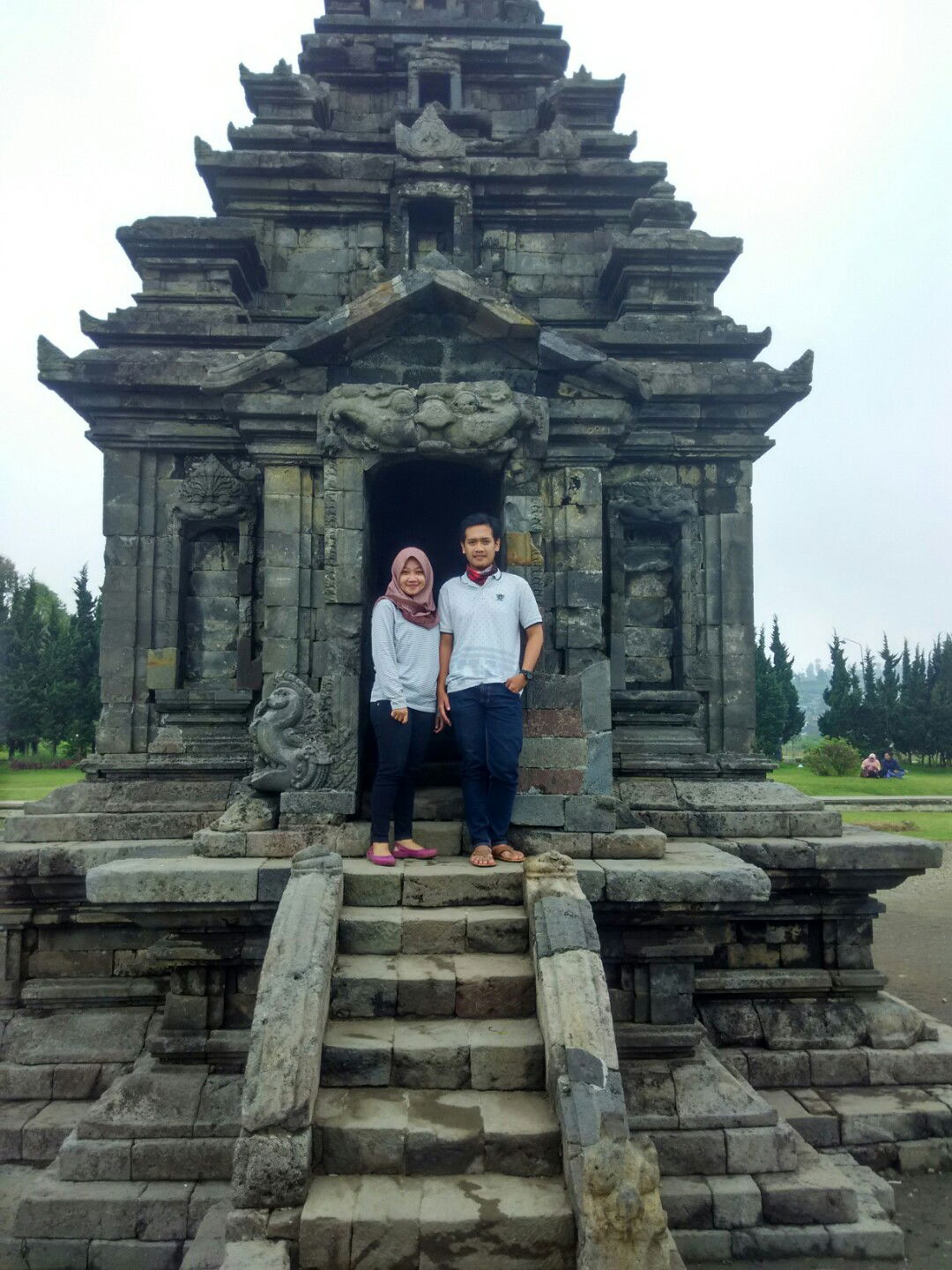 Ratih Devi Pratiwi profile icon