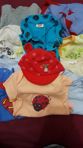 ส่งต่อเสื้อผ้า เป้อุ้ม หมวก 20-200
