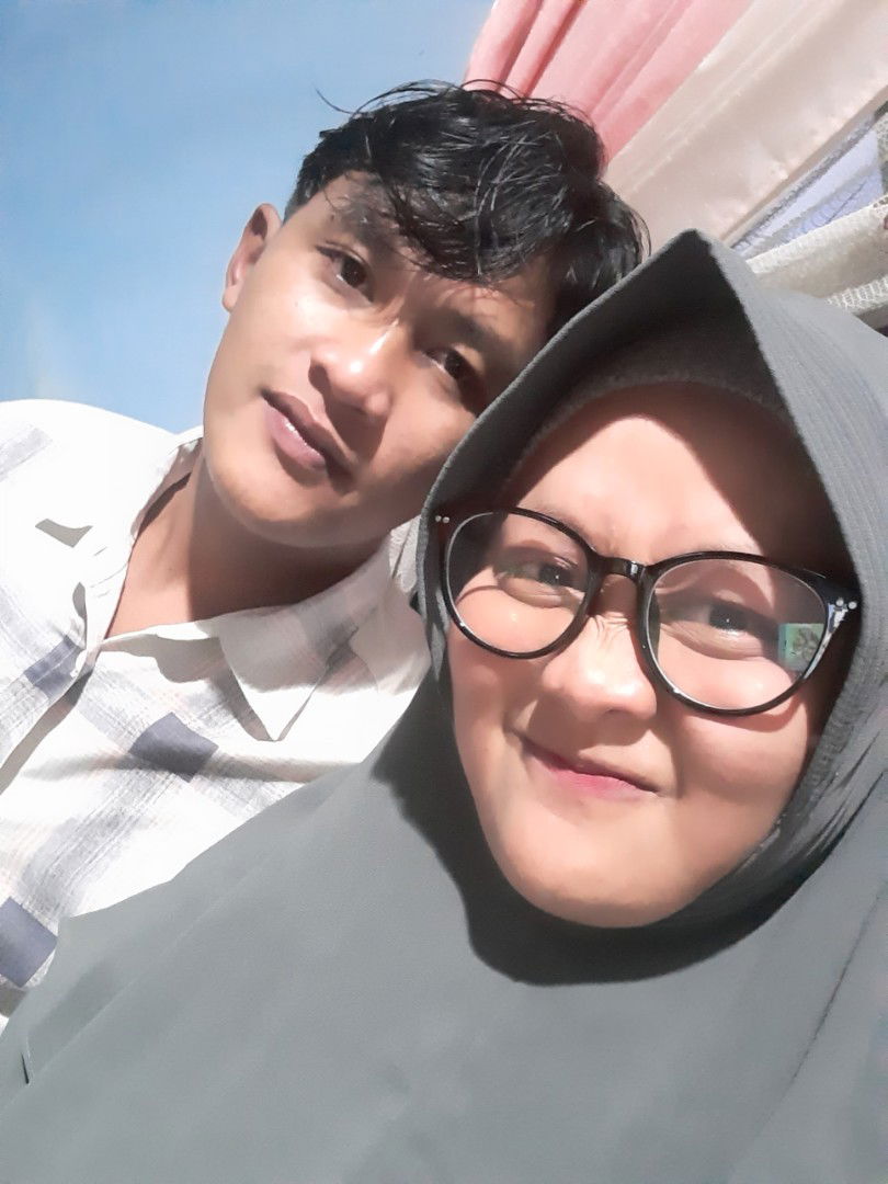 Eva Safitri profile icon