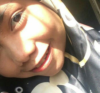 nina azrrena profile icon