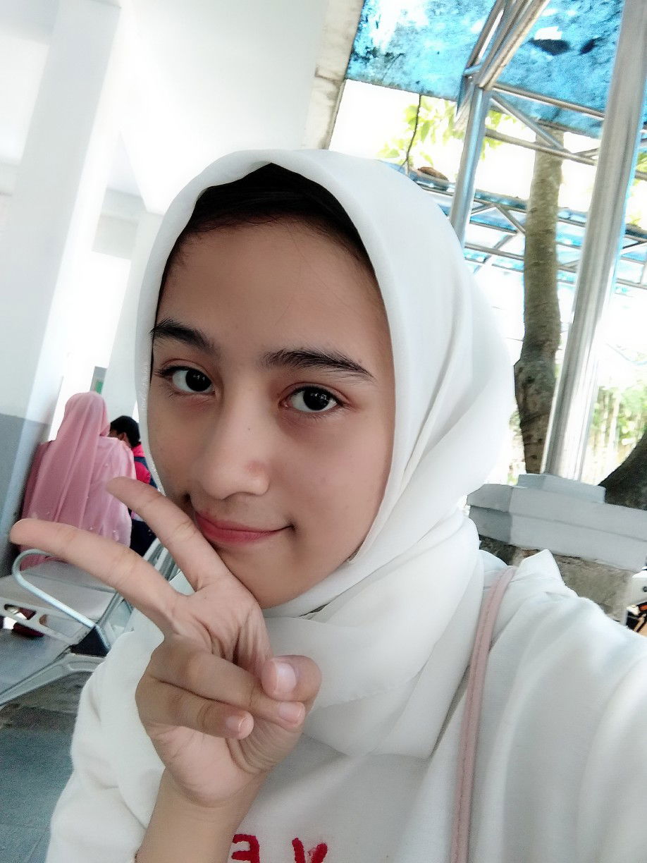 bella azahra profile icon