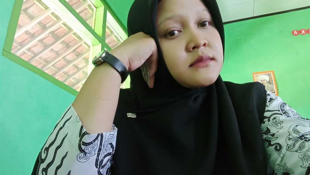 Nur Azizah profile icon