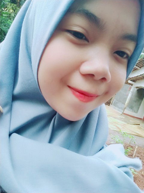 Sinta Nurhidayati profile icon