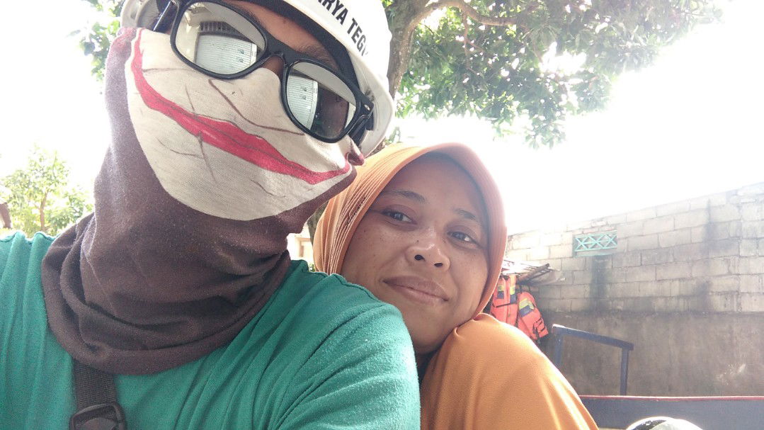 ERNAWATI profile icon