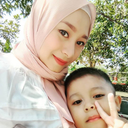 Neng Santi profile icon