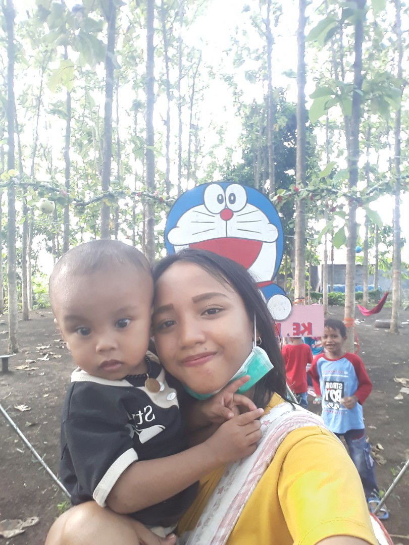 fitria indria ningsih profile icon